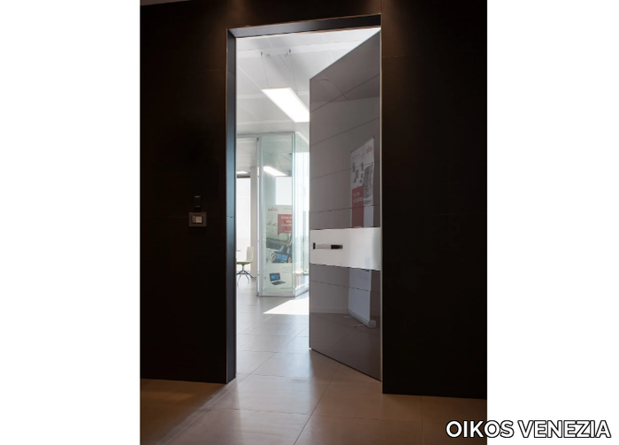 TEKNO-Polished-glass-entry-door-OIKOS-VENEZIA-552722-rel3a2b002d.jpg