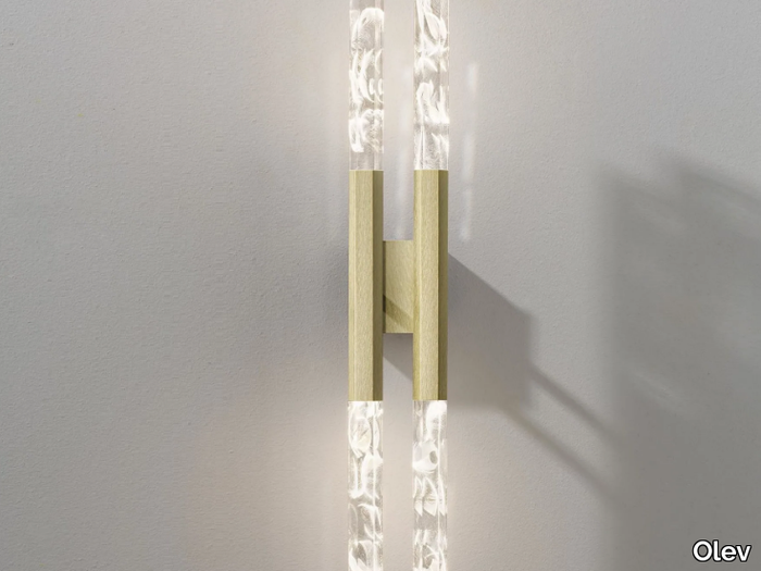 SHINE PLUMAGE AP - LED metal wall lamp _ Olev