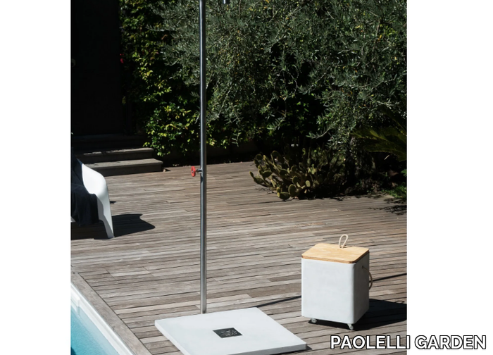 CEMENTO - Outdoor concrete shower with stainless steel column _ PAOLELLI GARDEN