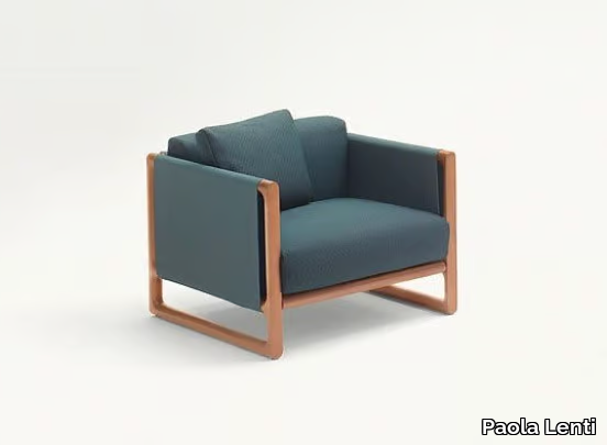 PORTOFINO - Upholstered garden armchair with removable cover with armrests _ Paola Lenti