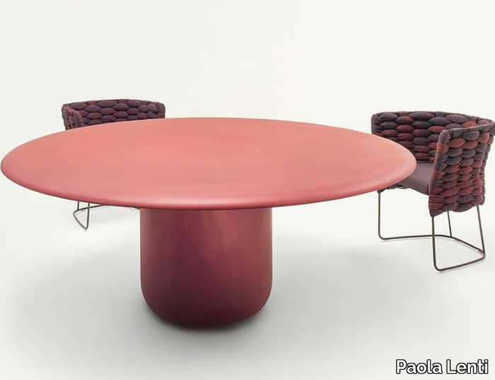 GON - Round steel dining table _ Paola Lenti