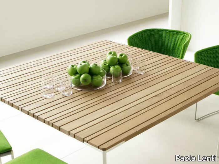 SUNSET - Square wooden garden table _ Paola Lenti