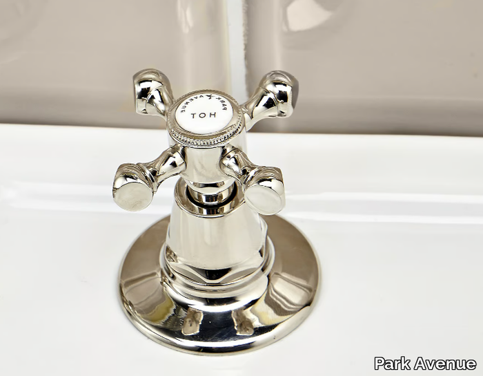 bidet-tap-with-swivel-spout-park-avenue-622676-relc3f50b61.jpg