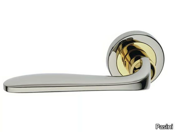 MEDAN FASHION - Brass door handle on rose _ Pasini