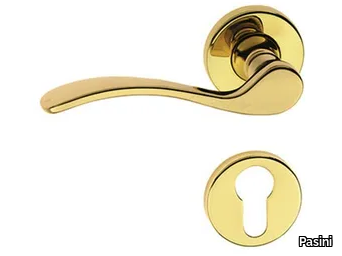 ANNA - Brass door handle on rose with lock _ Pasini