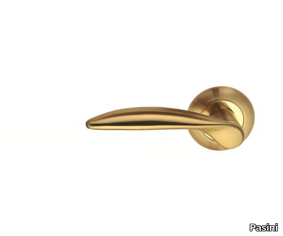 MARINA - Brass door handle on rose _ Pasini