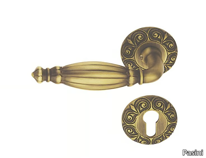 QUEEN - Brass door handle on rose with lock _ Pasini