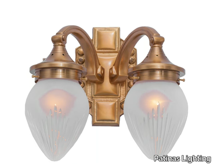 BRATISLAVA III - Brass wall lamp _ Patinas Lighting