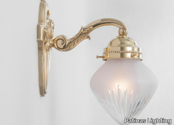 PECS I - Handmade brass wall lamp _ Patinas Lighting