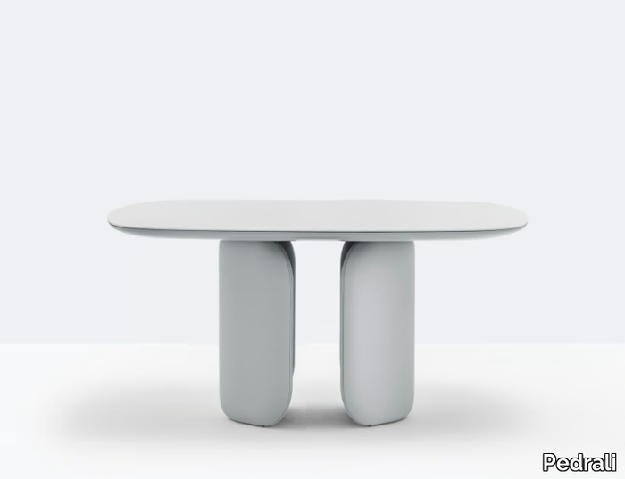 ELINOR 150 x 150 - Table with rigid polyurethane foam base _ Pedrali