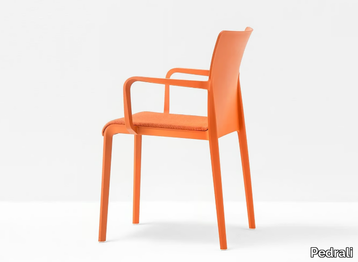 VOLT 674 - Stackable plastic chair with armrests _ Pedrali