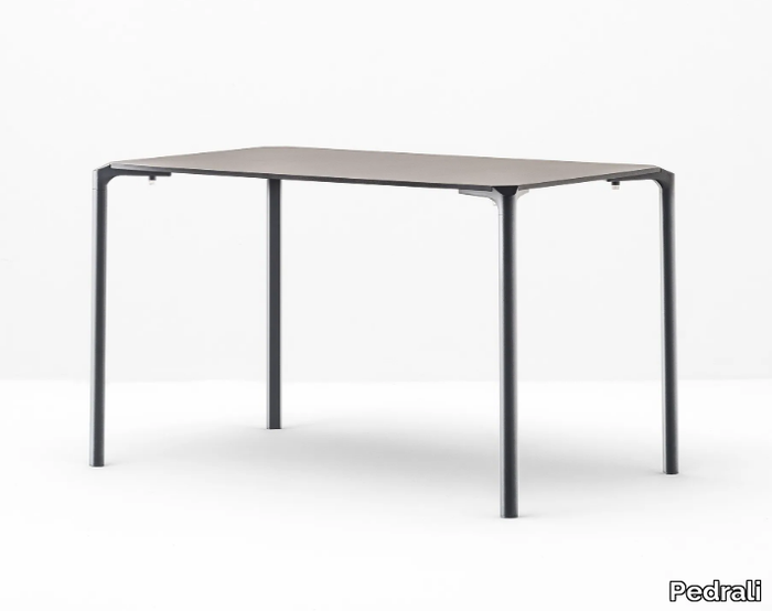 JUMP-Square-table-PEDRALI-92037-rel56f8dcda.jpg