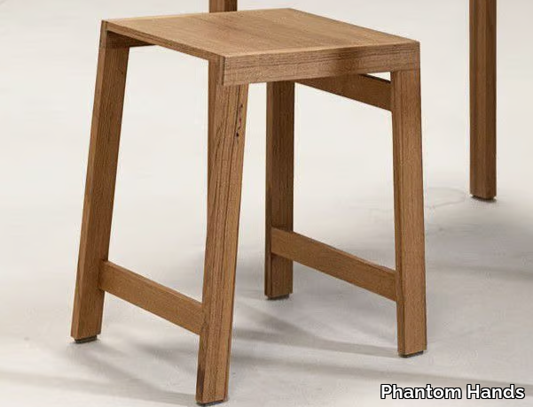 NANDI - Teak stool with footrest _ Phantom Hands