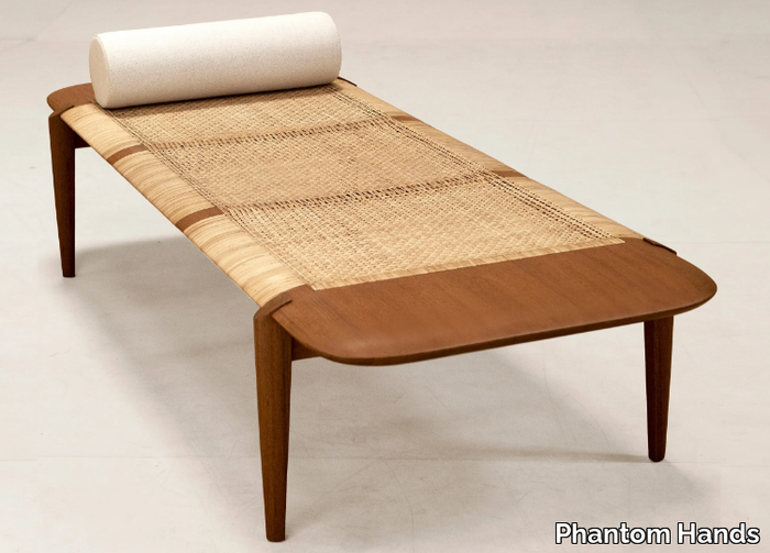 Tangāli - Daybed In teak and cane _ Phantom Hands