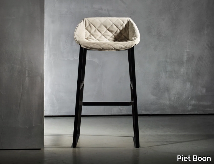 KEKKE LIVING - Upholstered stool _ Piet Boon