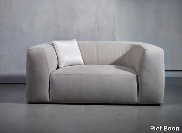 BO-Small-sofa-Piet-Boon-352286-rel492a6c12.jpg