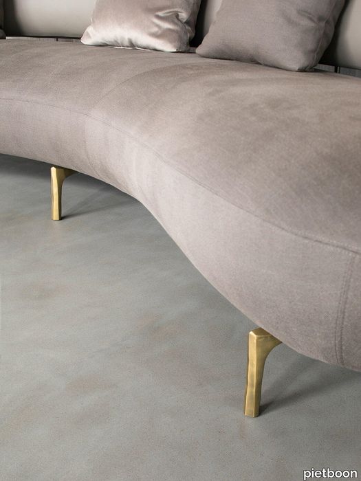 pb-by-senso-setting-2018-grain-smoke-a-ella-sofa-overview.jpg