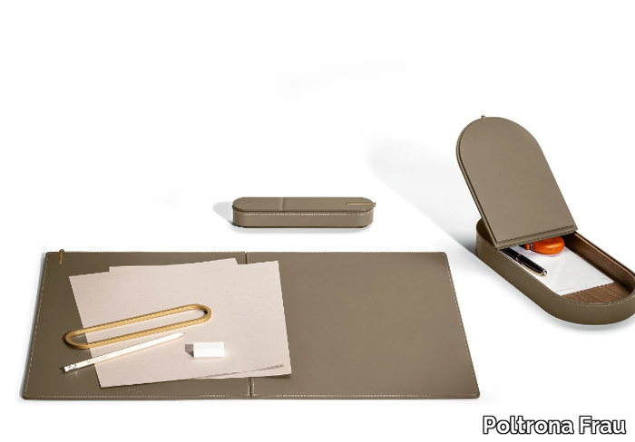 GLI-OGGETTI-ZHUANG-DESK-Poltrona-Frau-413165-rel4e9cd3dc.jpg