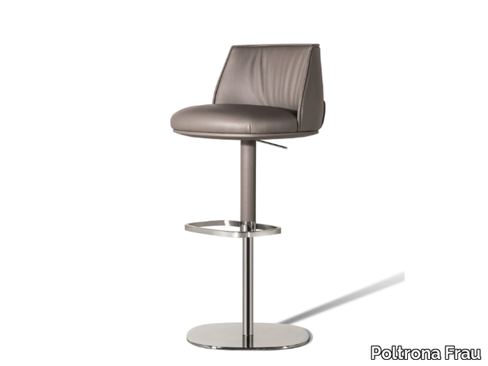 archibald-stool-poltrona-frau-522295-relc2c0f2a0.jpg