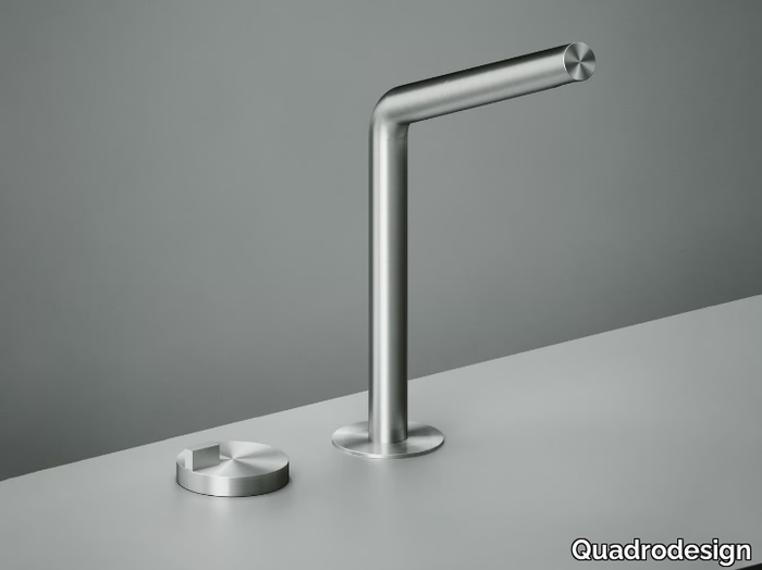 Q. 18 32 - Countertop stainless steel washbasin mixer _ Quadrodesign