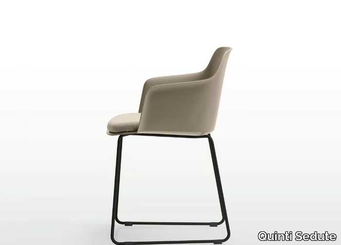 DEEP PLASTIC - Sled base polypropylene chair with armrests _ Quinti Sedute