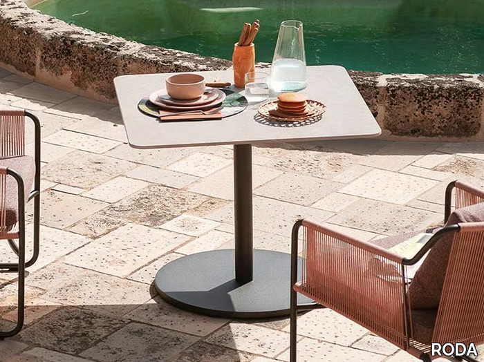 BUTTON - Square porcelain stoneware garden side table _ RODA