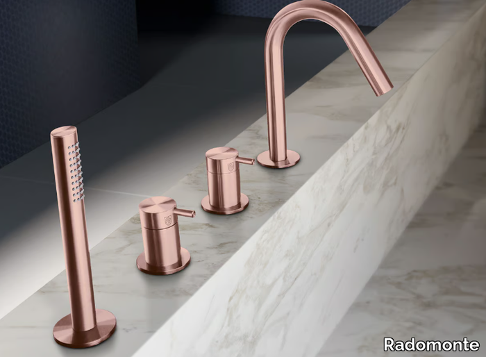 TKI16 - Deck mounted 4 hole bathtub tap with hand shower _ Radomonte