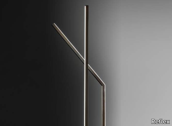 ESSENTIAL-Floor-lamp-Reflex-486177-rel81aabf4f.jpg