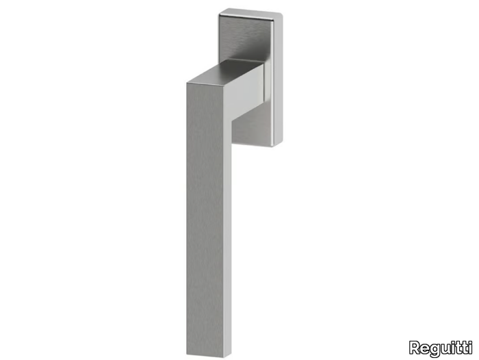 window-handle-reguitti-471330-relaa932e4e.jpg