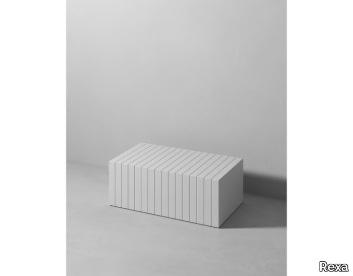 SMALL TABLE - Corian® garden side table _ Rexa