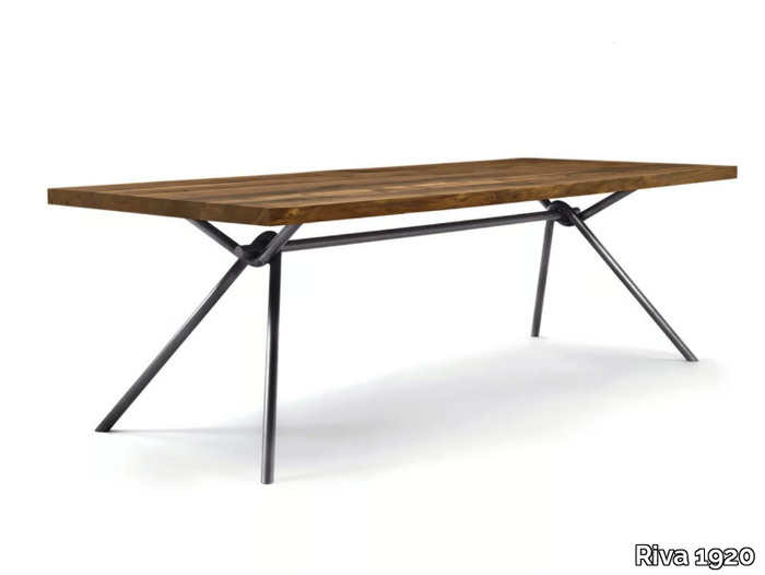 iron-light-squared-riva-1920-570845-relcb3803e8.jpg