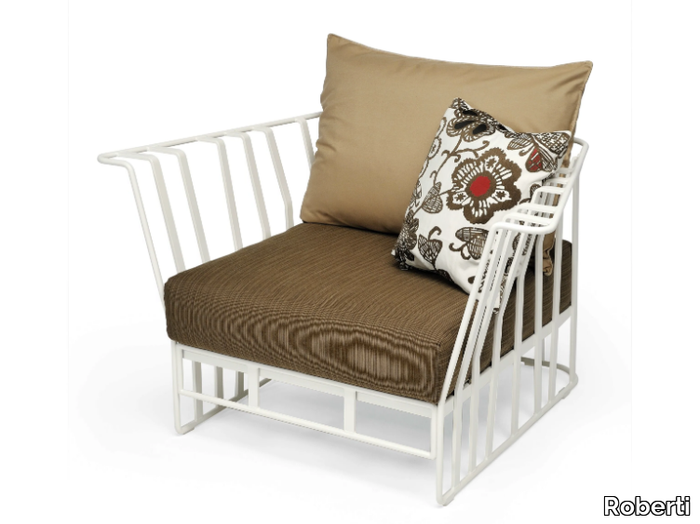 HAMPTONS GRAPHICS - Aluminium garden armchair with armrests _ Roberti