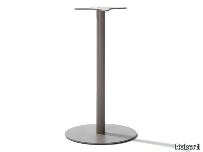 Table-base-Roberti-Rattan-290447-rel8abde94b.jpg
