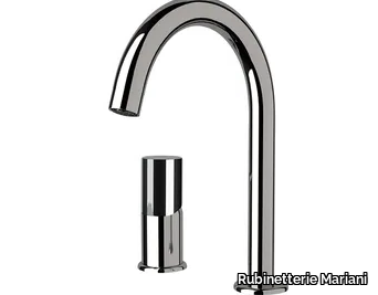 h_5TH-AVENUE-2-hole-washbasin-tap-Rubinetterie-Mariani-417139-relf3c3b316.jpg