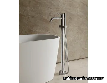 AURELIA - Floor standing brass bathtub mixer with hand shower _ Rubinetterie Treemme