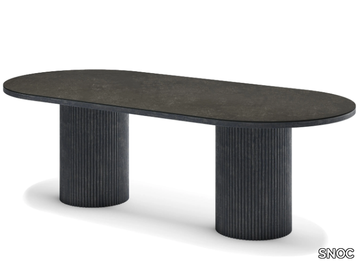 PIGALLE - Oval garden table _ SNOC