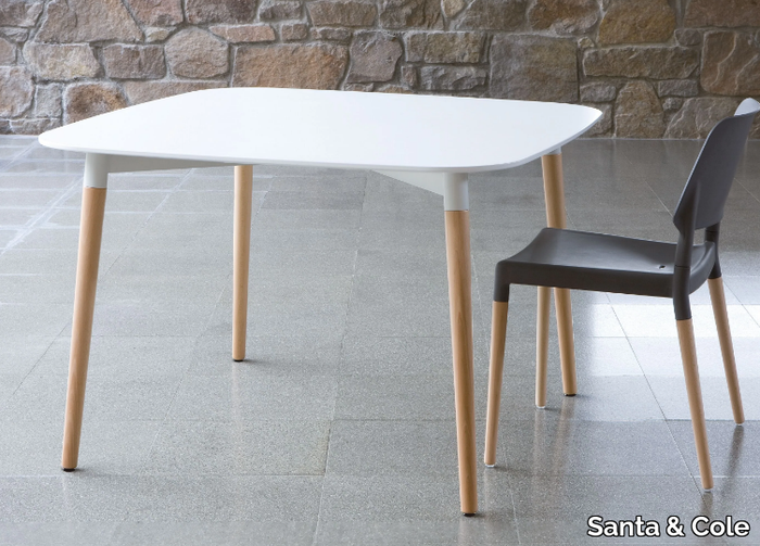 BELLOCH - Metallic structure table with natural beech wood legs _ Santa & Cole