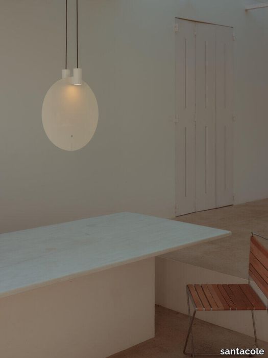 Bijou-L-blanca-suspension-ON-JaraVarela-SantaCole-Delta-2023-02-x1000.jpg