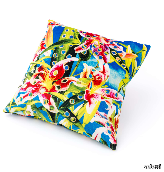 FLOWERS-WITH-HOLES-Seletti-323499-rele584bd53.jpg