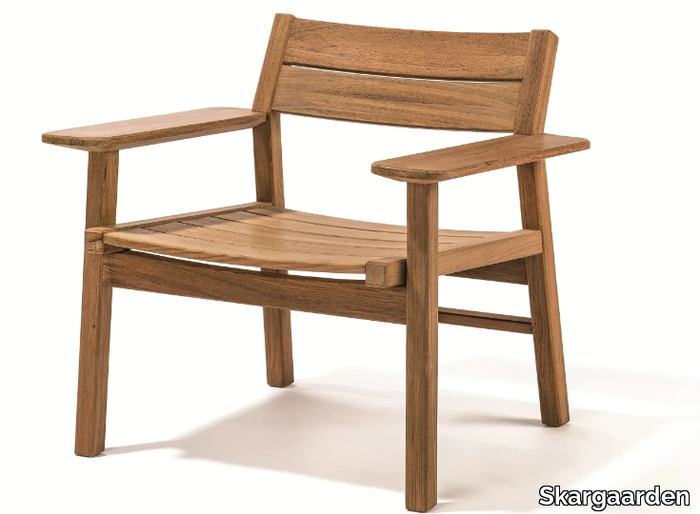 DJURÖ - Garden teak easy chair with armrests _ Skargaarden