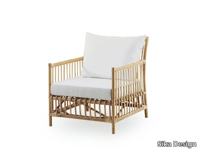 CAROLINE - Rattan easy chair with armrests _ Sika Design