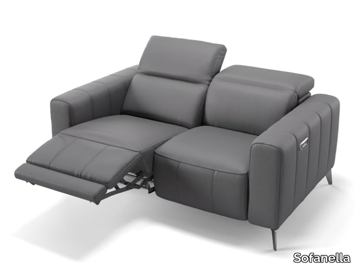 2-seater-sofa-online-mobelhaus-24-629288-rel2b2a2e4f.jpg