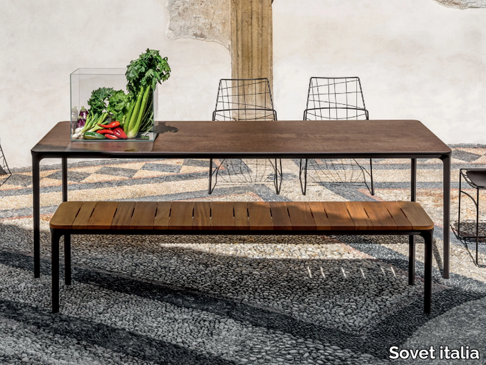 SLIM-Garden-table-Sovet-italia-541089-rel2c5617e5.jpg