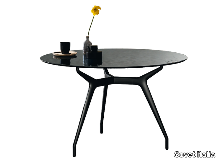 round-table-sovet-italia-556985-rel965e6bd3.jpeg