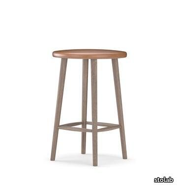 Miss Button Bar stool upholstered H62 | Oak