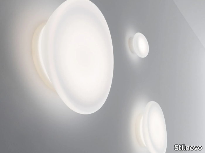 DYNAMIC - LED opal glass wall light _ Stilnovo