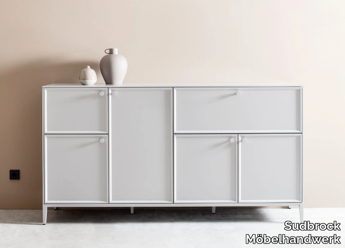 ARTAYO - Highboard with doors _ Sudbrock Möbelhandwerk