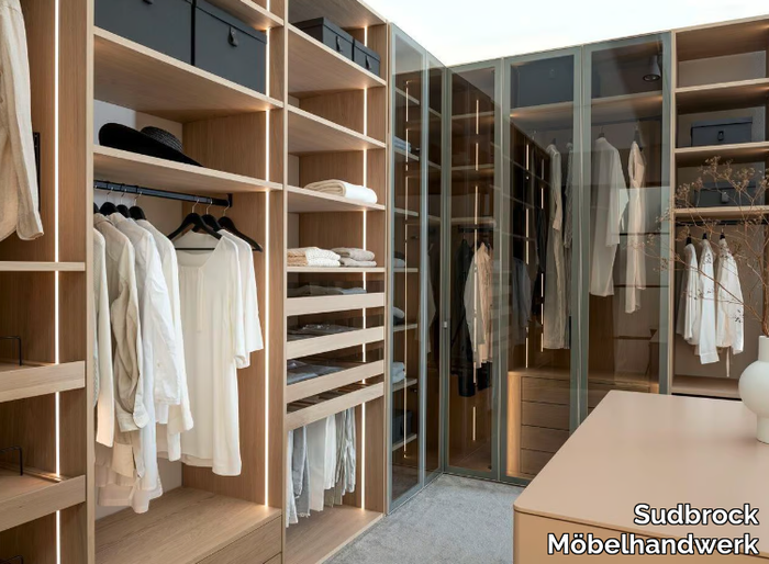 FOKUS 105 - Custom sectional walk-in wardrobe _ Sudbrock Möbelhandwerk