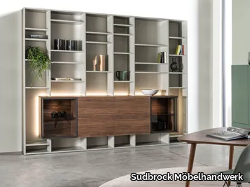 FOKUS/CUBO 52 - Open bookcase with built-in lights _ Sudbrock Möbelhandwerk