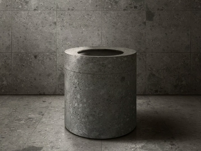 ANIMA LIQUIDA - Freestanding round natural stone washbasin _ Antoniolupi